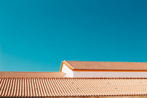Read more about the article A Roof with a View: Skylights and Sun Tunnels for Natural Light