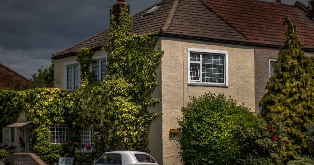 Read more about the article Roofing Restoration: Bringing Old Roofs Back to Life